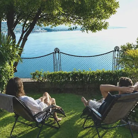Apartment By The Sea *